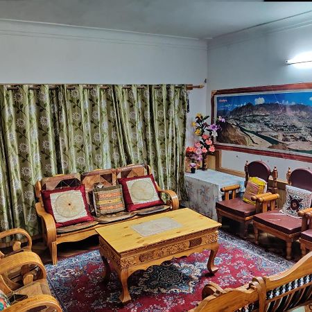 Youthok Guest House Leh Kültér fotó