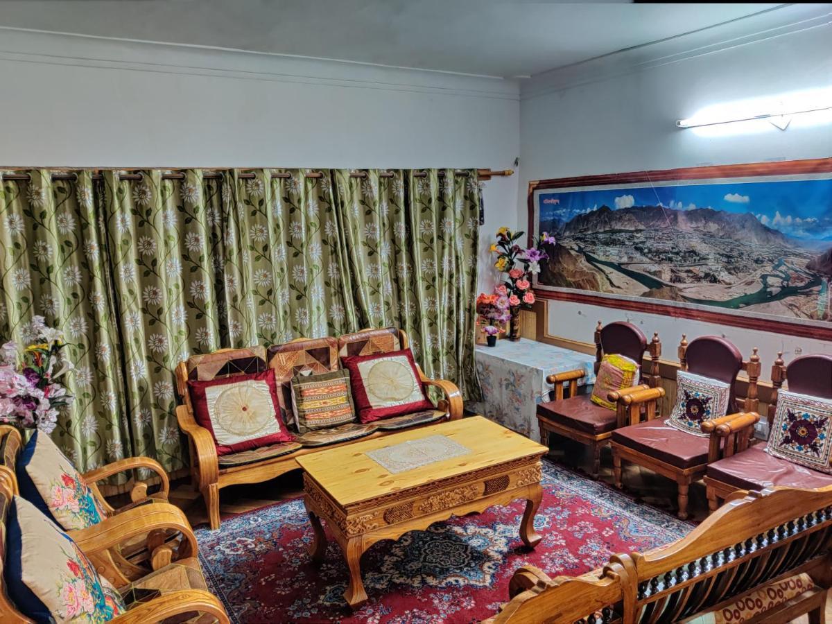 Youthok Guest House Leh Kültér fotó